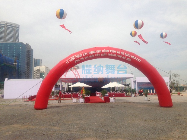 鋁合金桁架搭建的大型棚架