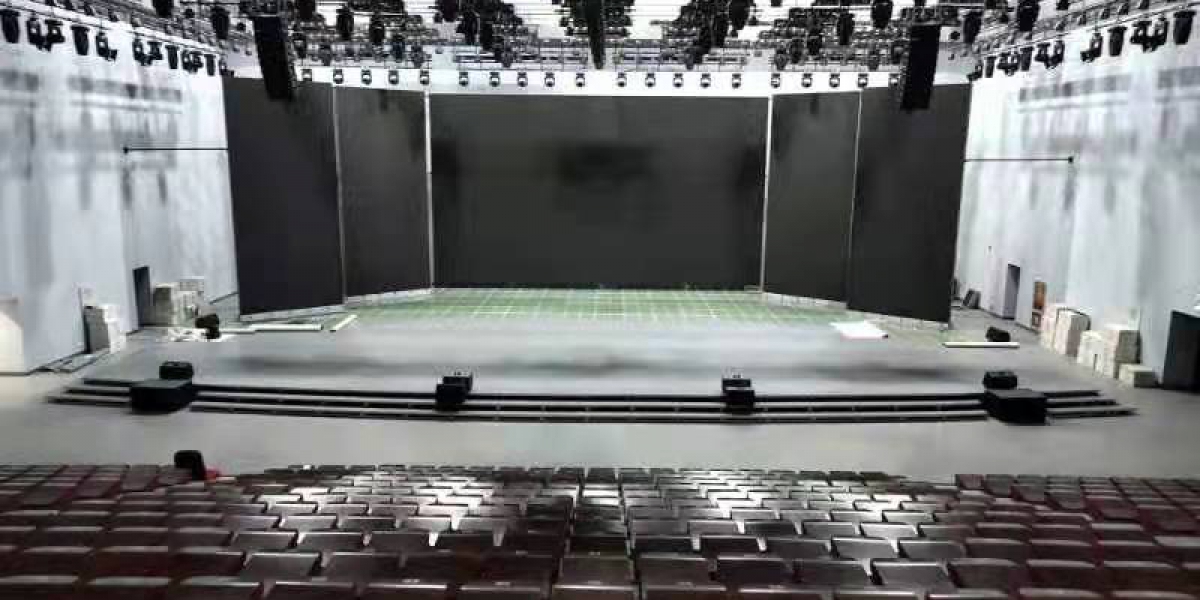 耀納又一力作竣工！吉安廣播電視臺(tái)演播廳玻璃舞臺(tái)投入使用